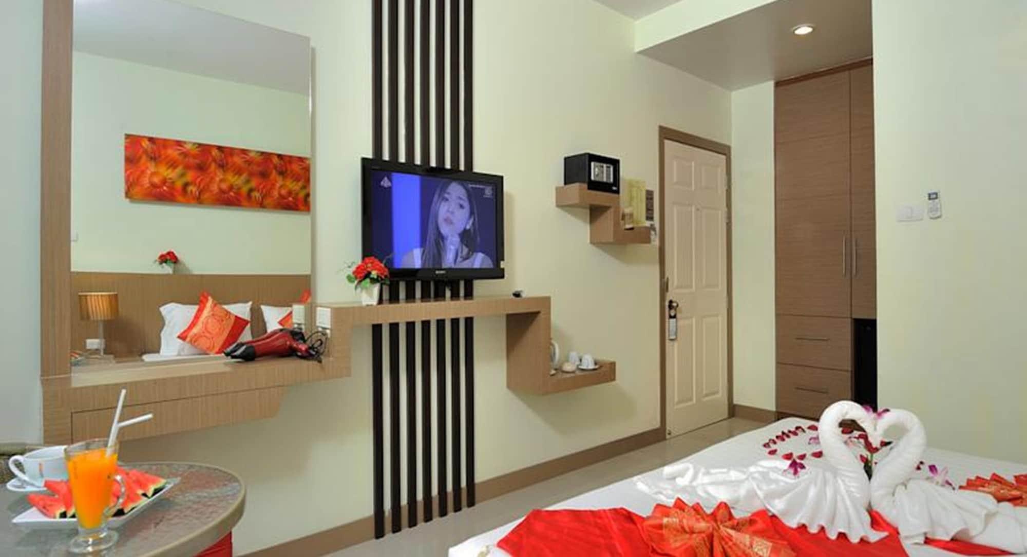 Pimrada Hotel Patong Екстер'єр фото