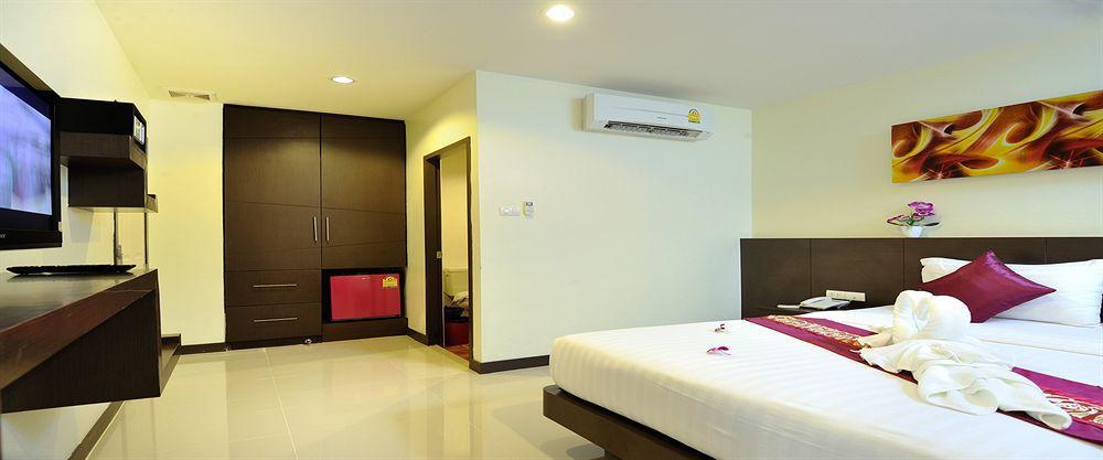 Pimrada Hotel Patong Екстер'єр фото