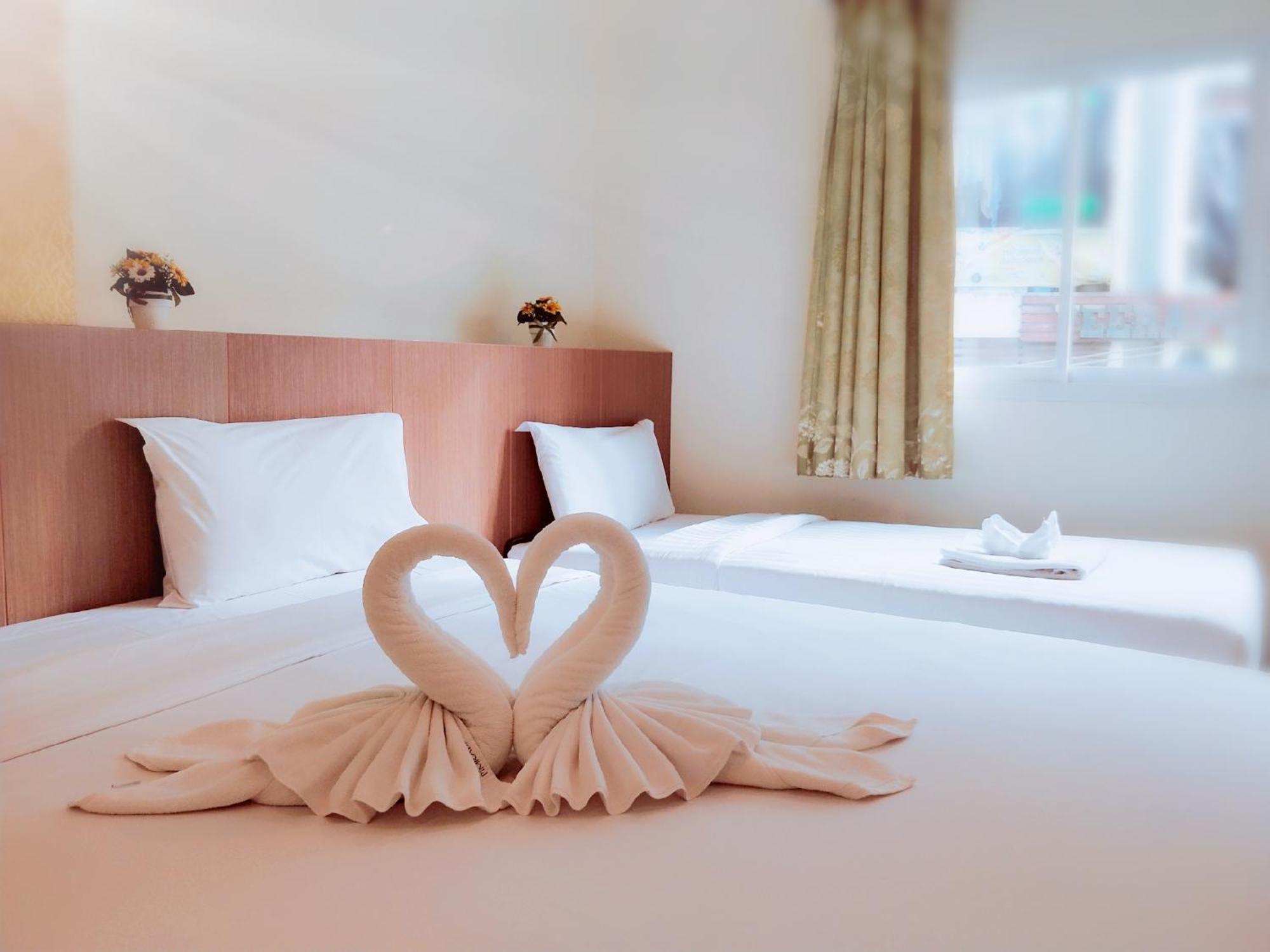 Pimrada Hotel Patong Екстер'єр фото