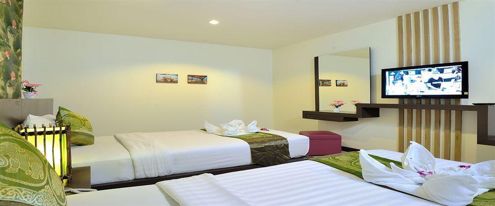 Pimrada Hotel Patong Екстер'єр фото