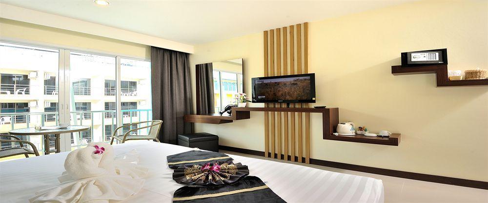 Pimrada Hotel Patong Екстер'єр фото